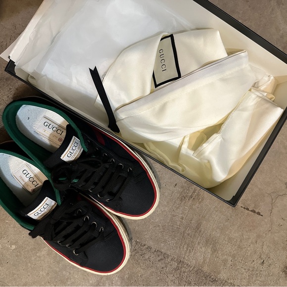 Gucci tennis sneakers - Picture 1 of 7